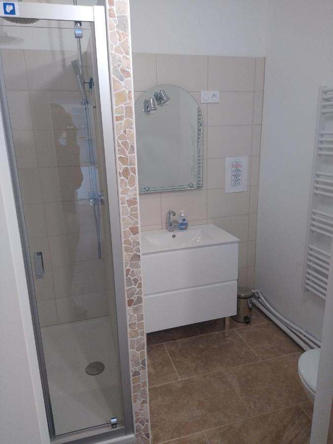 Maison de village confortable entièrement rénovée Saint-Just  Extérieur photo