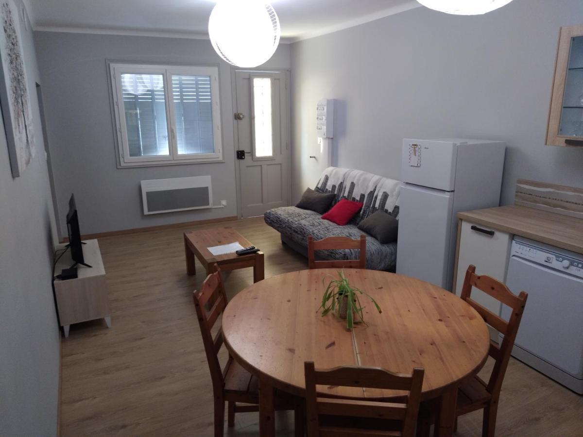 Maison de village confortable entièrement rénovée Saint-Just  Extérieur photo
